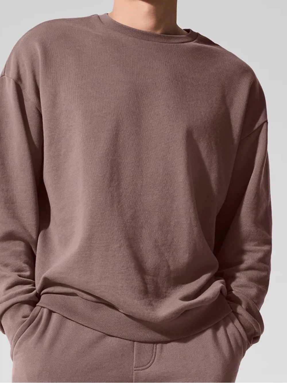 ALO Yoga Men's Chill Crew Pullover Sweatshirt in Mushroom XL (PM100205)